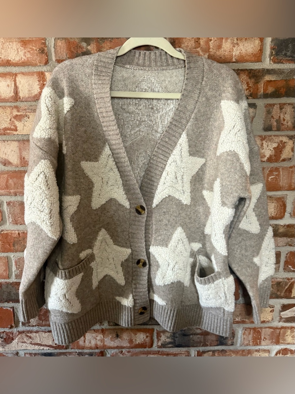 Cozy Star Pattern Cardigan Sweater - Taupe & Cream